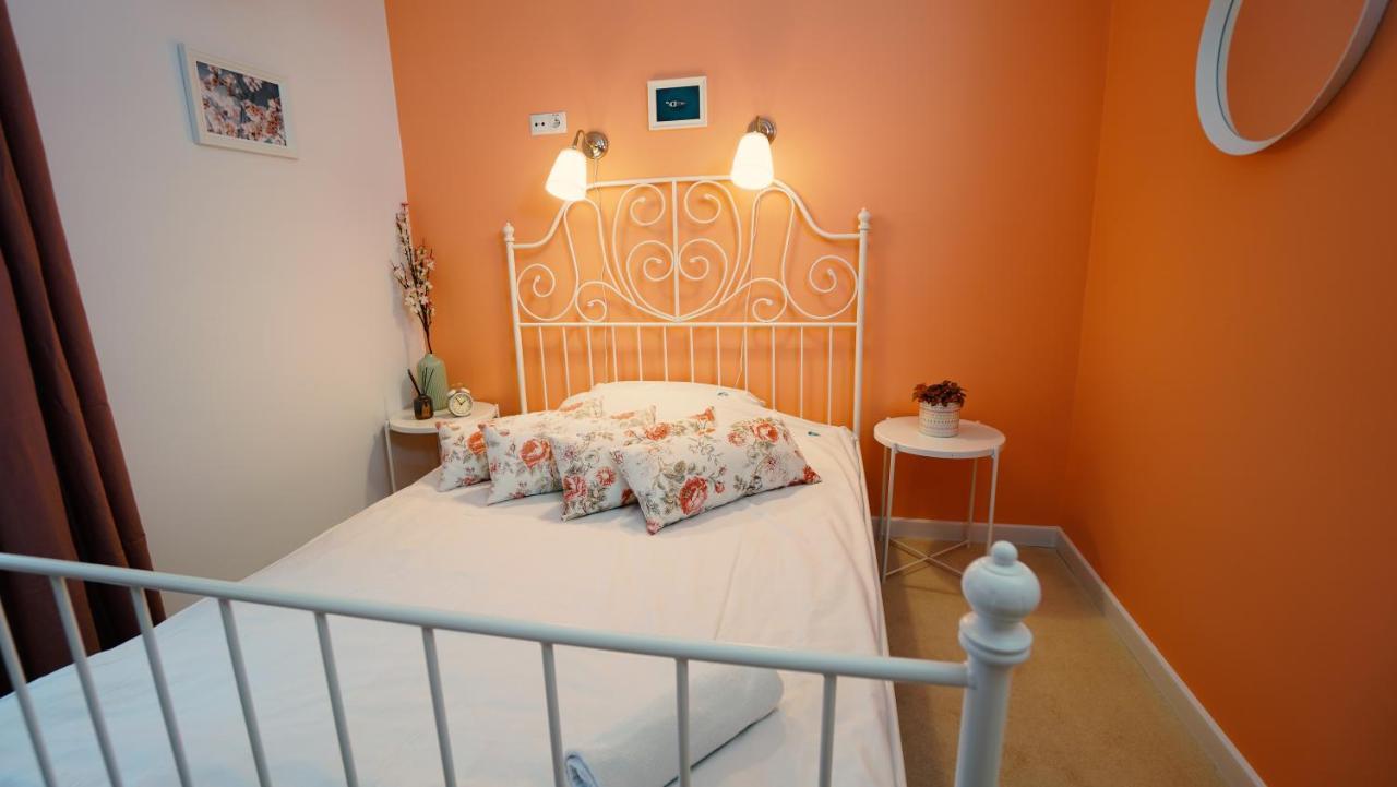 Bed and Breakfast Mcew Studnia à Płock Extérieur photo